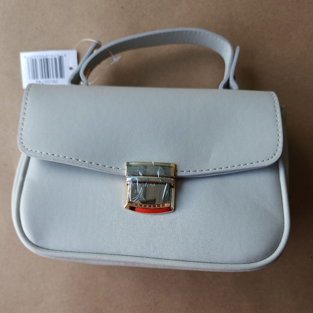 Belle Russo small light grey clutch or can be used as shoulder bag